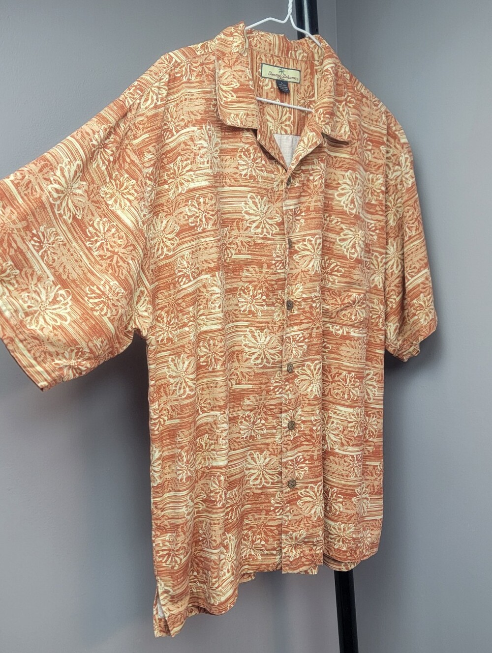 Tommy Bahama Red White Floral Woven Silk Short Sleeve Button-Up Top Shirt Mens L